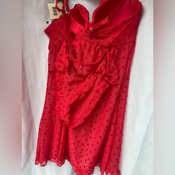 Lingerie Set - Picture 2 of 2